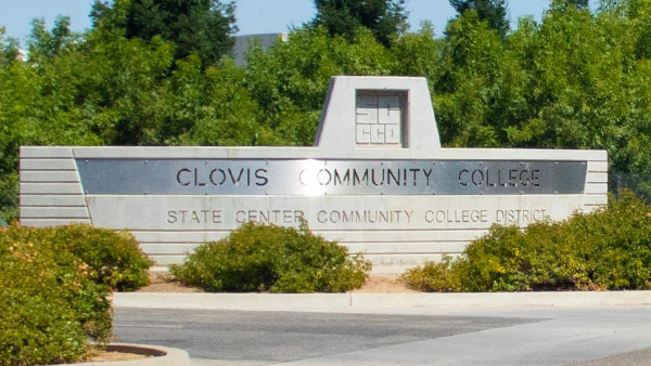 Clovis Community College Entrance Sign