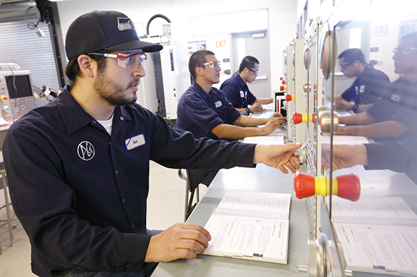 Madera student using CNC simulator