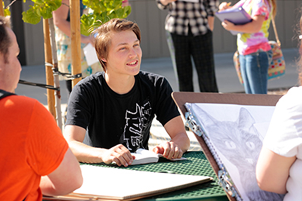 picture of students on Oakhurst campus